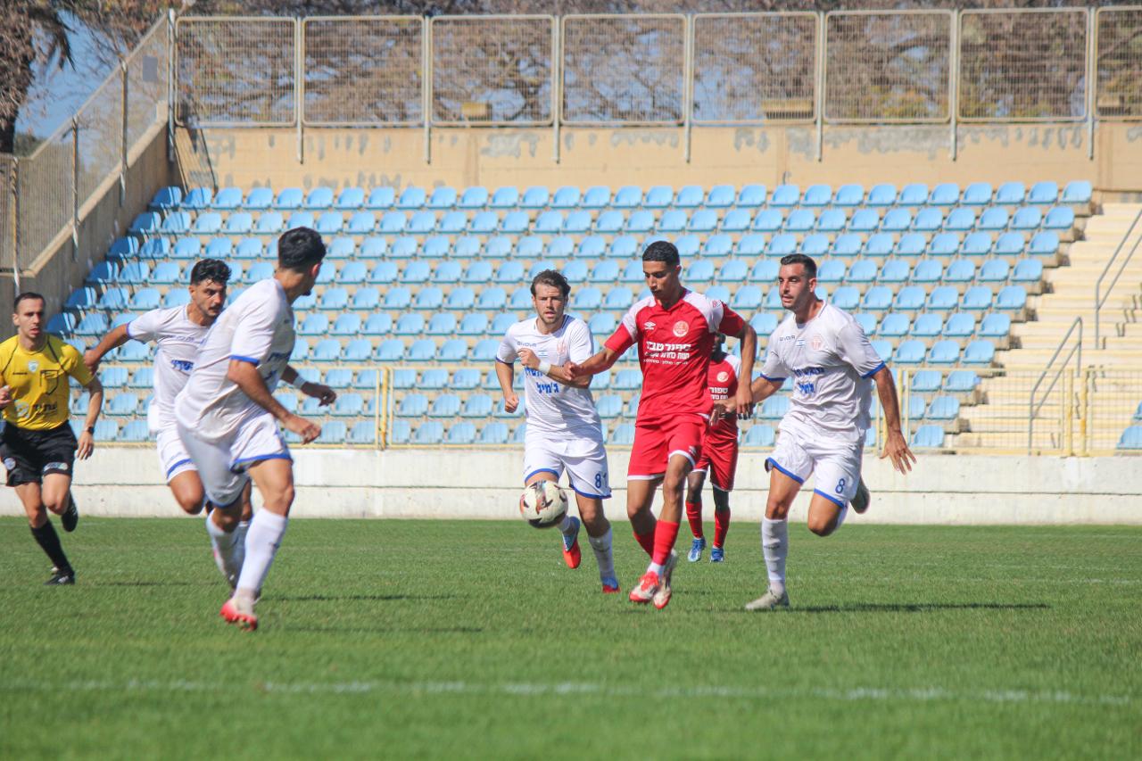 נפרדו בחלוקת נקודות. מרמורק והרצליה (סהר בראל מדיה הפועל מרמורק)